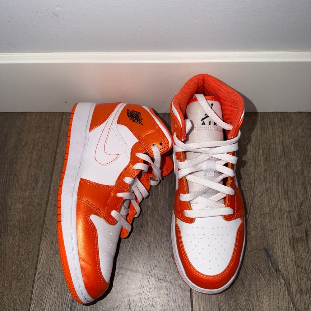 Nike Kids' Air Jordan 1 Mid - Metallic Orange